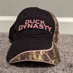 A&E Duck Dynasty Women's  Pink/Camo/Black Baseball